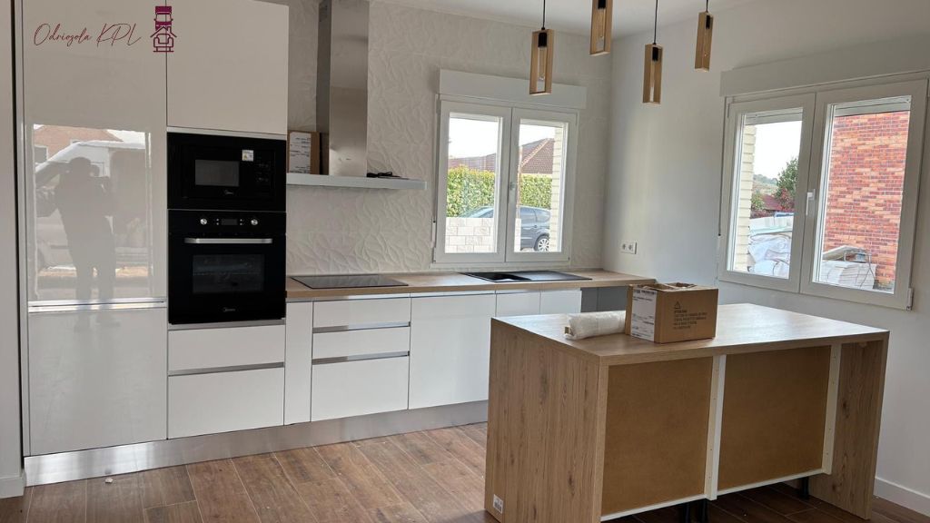 Proyecto terminado de montaje de muebles de cocina